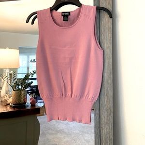 111 State, crop waist sleeveless peephole tank top, vintage feel, great look!!